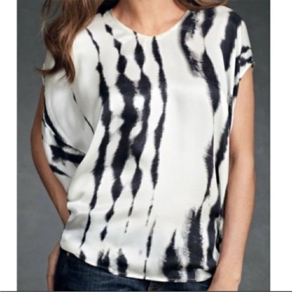 Cabi Black and White 100% Silk Cocoon Top Tunic Blouse Size Médium
